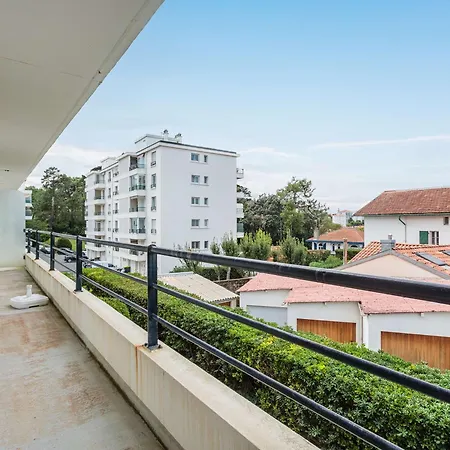 Cosy à Biarritz, Proche Des Commerces Et Plages, Avec Parking Et Balcon - Fr-1-3-607 *