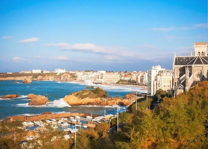 Cosy à Biarritz, Proche Des Commerces Et Plages, Avec Parking Et Balcon - Fr-1-3-607 *